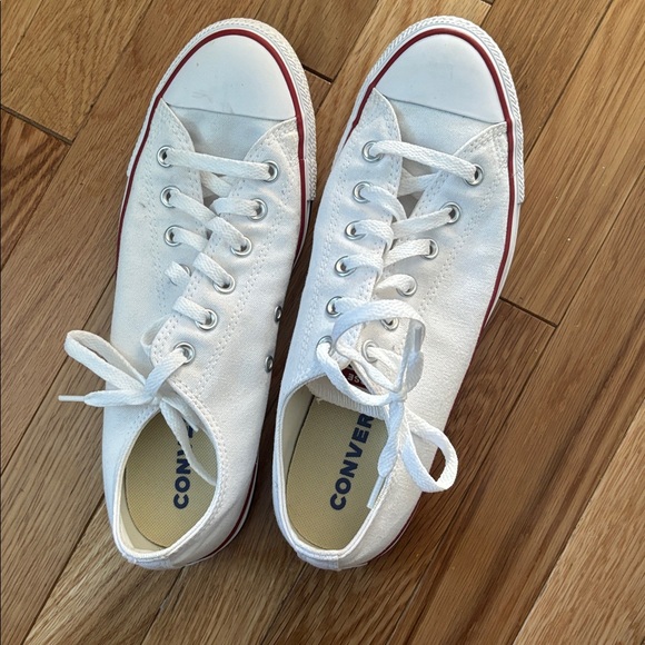 Converse White and Red Low-Top Sneakers - Picture 1 of 3